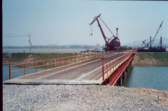 Deaign Load Hl-93 Military Bailey Bridge Steel Deck Panel Compact